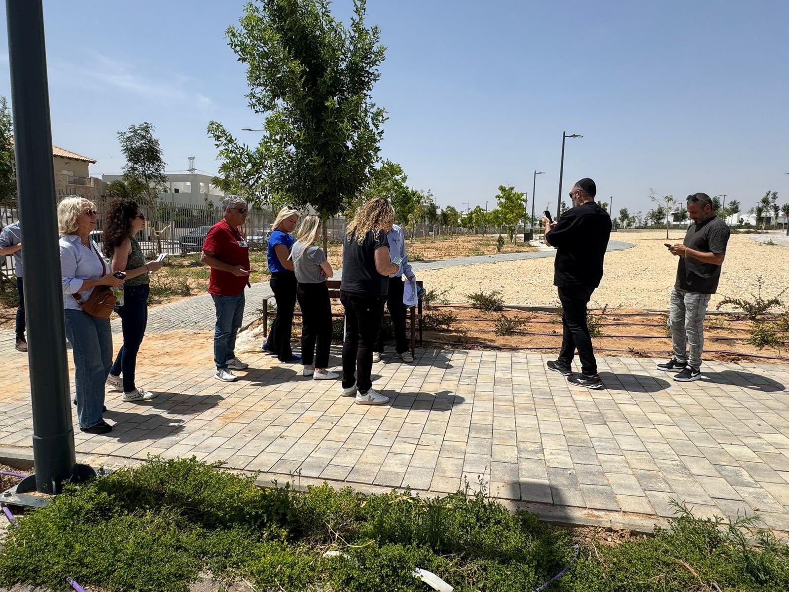 סיור בשכונת שרונית