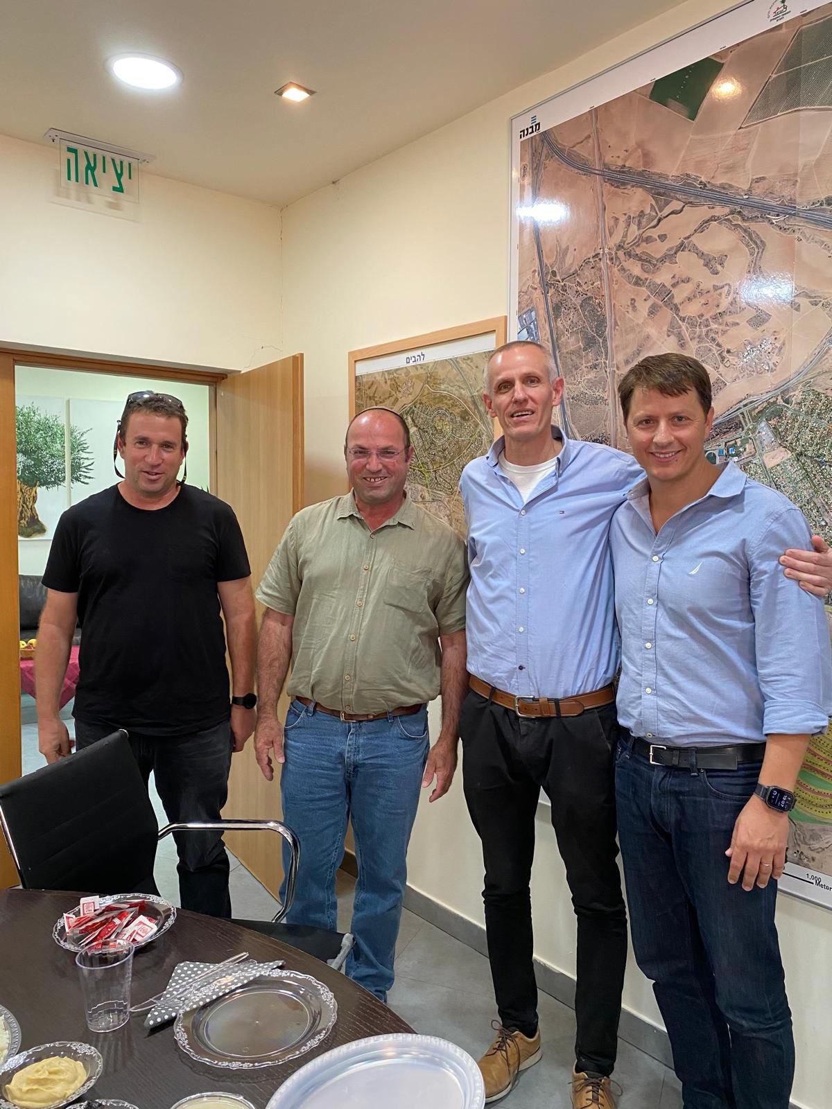  סיור בלהבים יחד עם מנכל רמי ינקי קוינט יחד עם מתכנן המחוז של רמי  שי קרפ ומנהל אגף פיתוח דרום חגי סלע